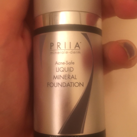 priia liquid foundation